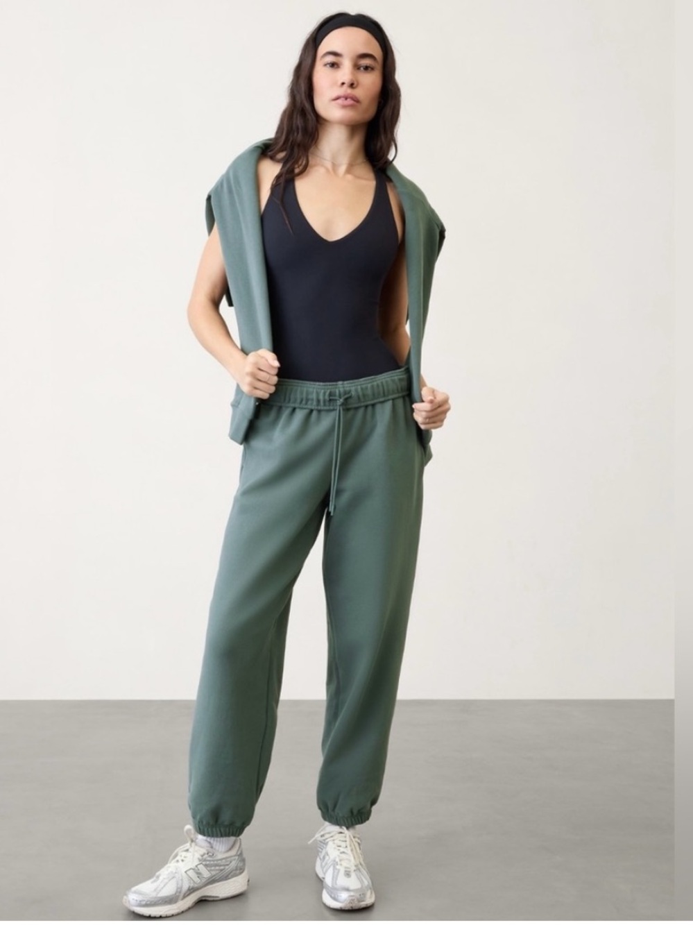 Athleta Forever Fleece High Rise Jogger Pants in Eden Relaxed Jogger Sweatpants